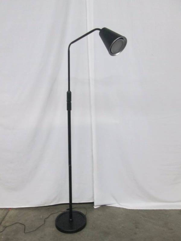 lot 66 image: 5 LED Flexible Adjustable Floor Lamp - Black