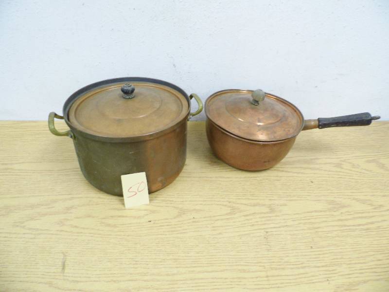 lot 50 image: Vinitage Copper Kettles