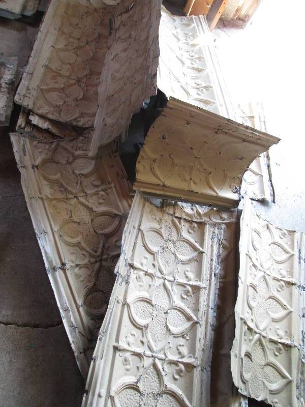 Lot of assorted panels of ceiling t...