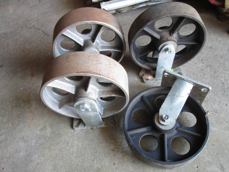 Lot of 4 solid metal wheels, 10 ac...