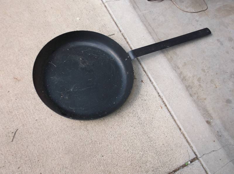 lot 6 image: Campfire Frying Pan