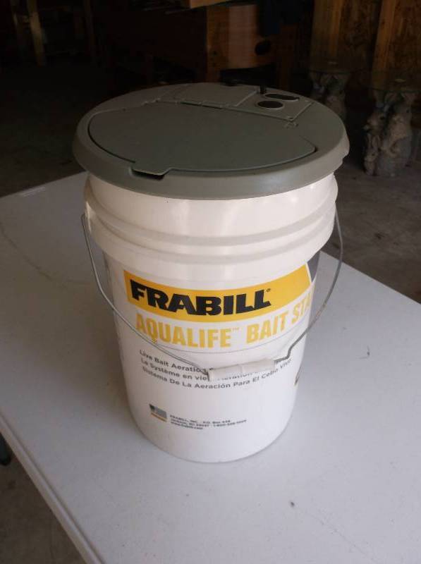 lot 31 image: Bait Station