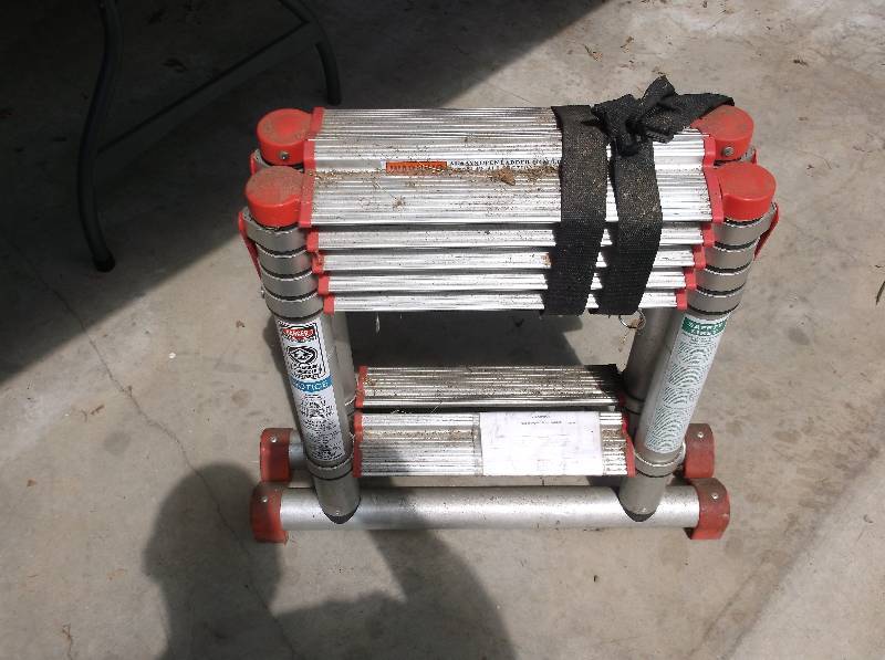 lot 49 image: Step Ladder