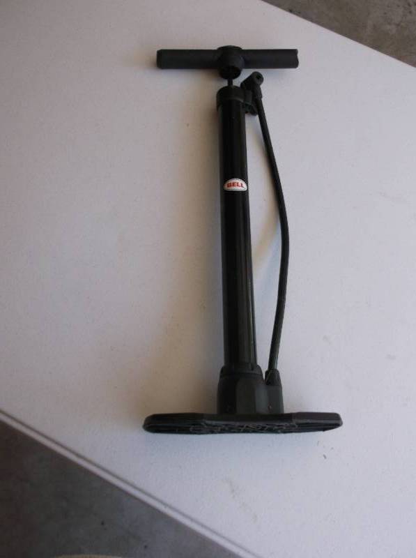 lot 80 image: Tire Pump