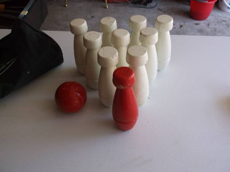 lot 91 image: Lawn game