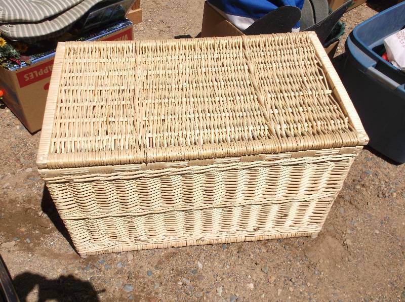 lot 93 image: Wicker Chest