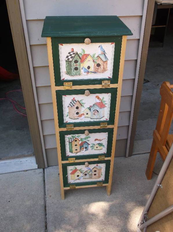 lot 99 image: Cabinet