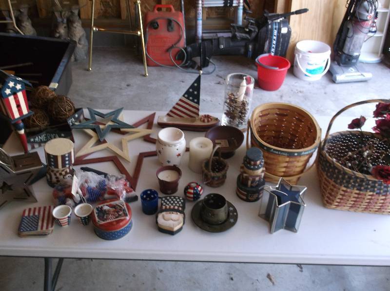 lot 100 image: American Decor