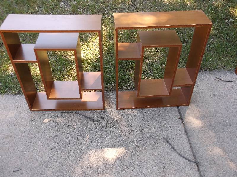 lot 114 image: Shelf