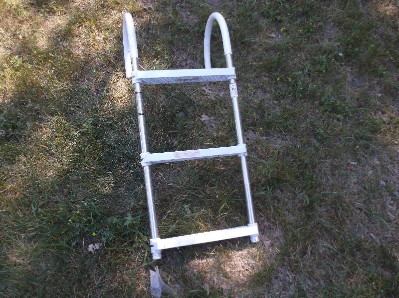 lot 125 image: Ladder