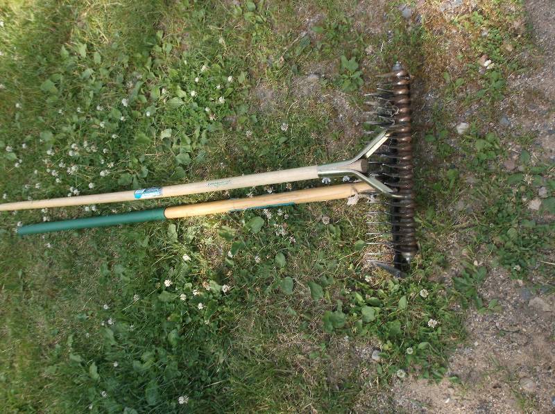 lot 158 image: Rakes