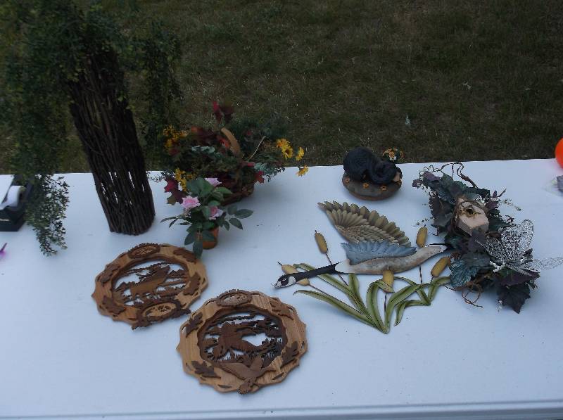 lot 170 image: Decor