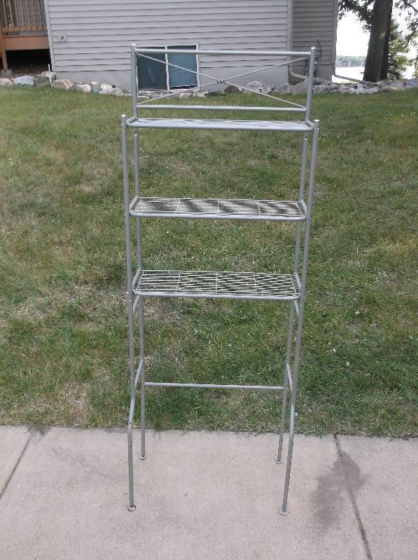 lot 193 image: Stand