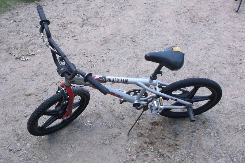 lot 212 image: Kids Bike