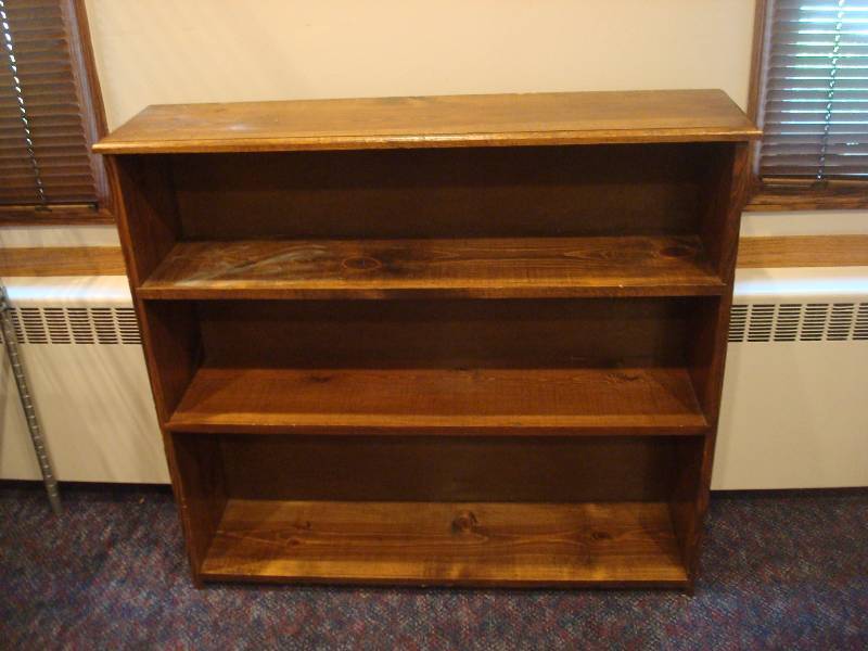 lot 3 image: Wood Shelf