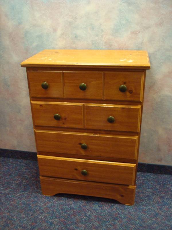 lot 7 image: Dresser, Used, Some Wear