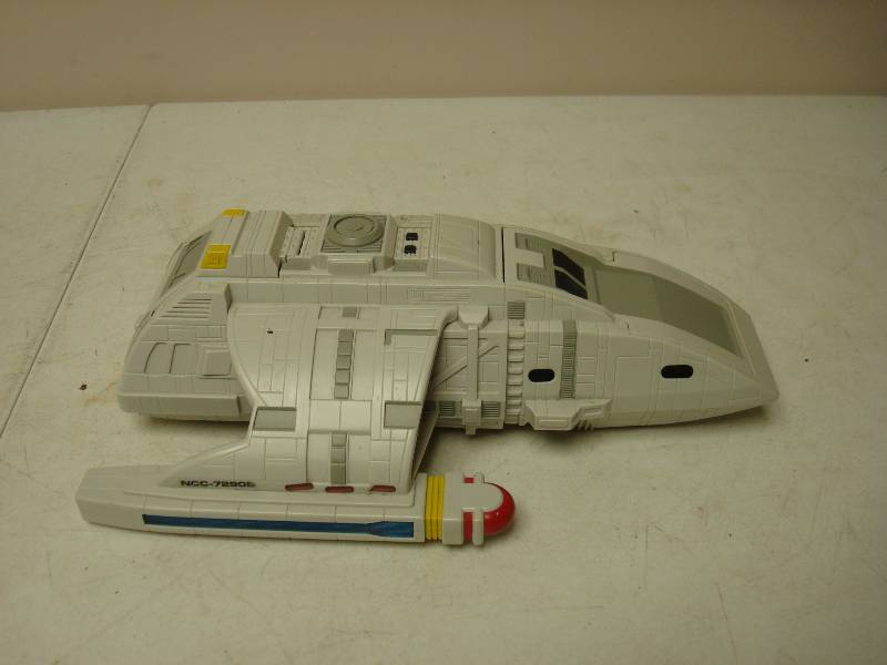 lot 52 image: Vintage Star Trek Toy