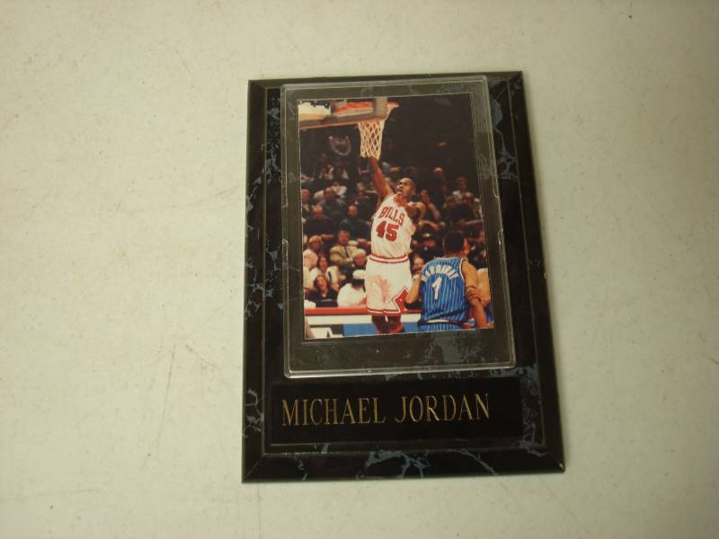 lot 87 image: Michael Jordan Card Plaque