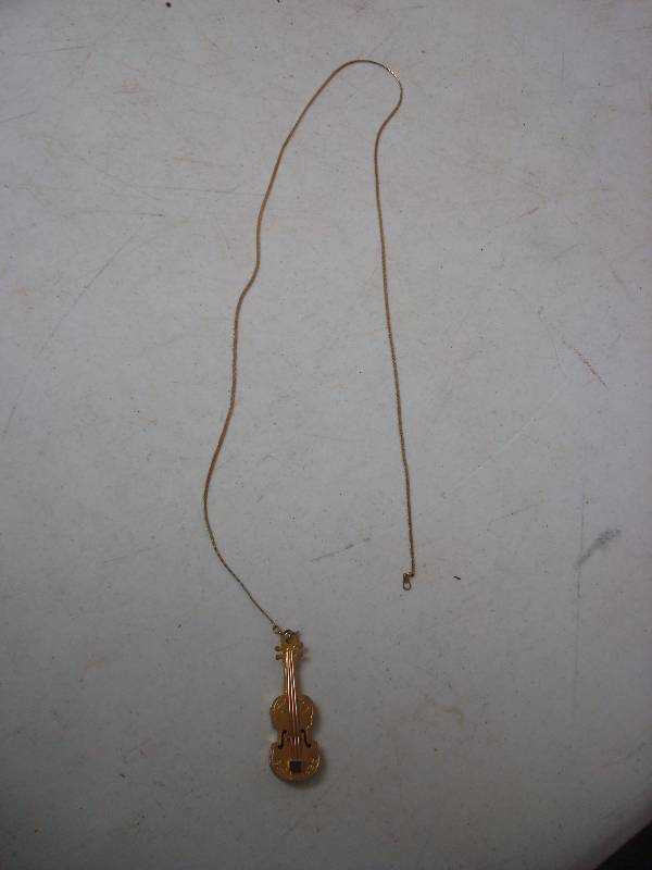 lot 121 image: Violin Pendant Necklace