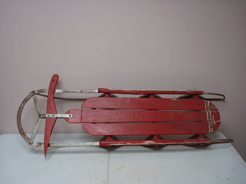 lot 124 image: Vintage Sled, Shows Lots Of Wear