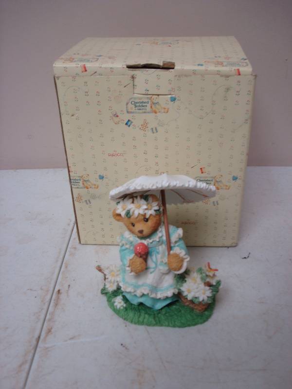lot 125 image: Cherished Teddies Figurine