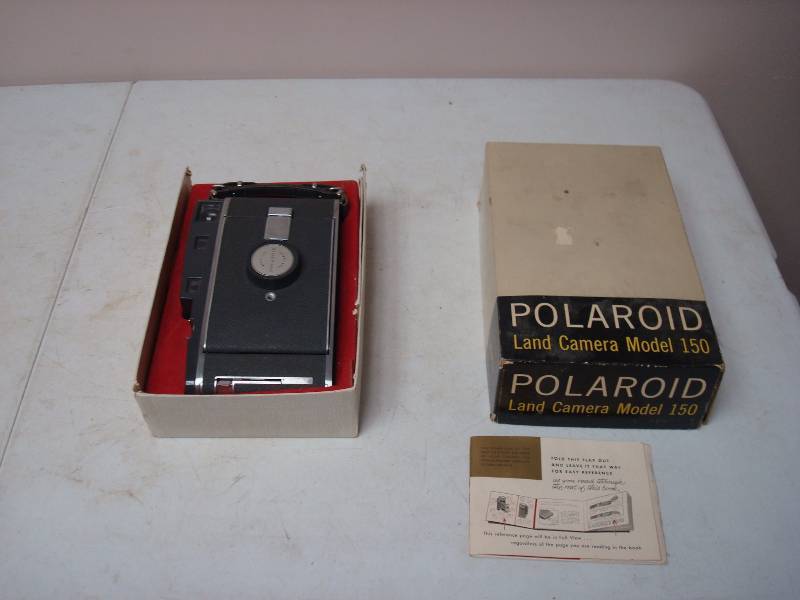 lot 129 image: Vintage Polaroid Camera, Untested