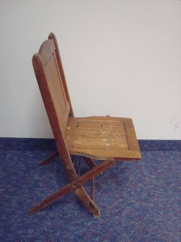 lot 162 image: Vintage Wood Folding Chair, Shows Wear
