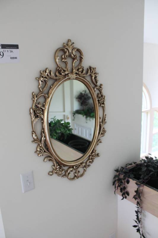 lot 19 image: Decorative Mirror wOrnate Metal Frame 21 x 32.