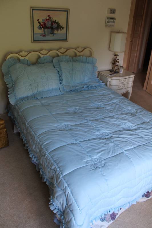 lot 12 image: Matching Wooden Bedroom Furniture Set Painted White wGold Trim Including Twin Bed, 23 x 14 x 45 Twin Bed Frame  wHeadboard Night Stand w2 Drawers Dressers (2) And More 27 x 37 32 x 30 x 31 30 x 17 x 75 24 x 14 x 25.