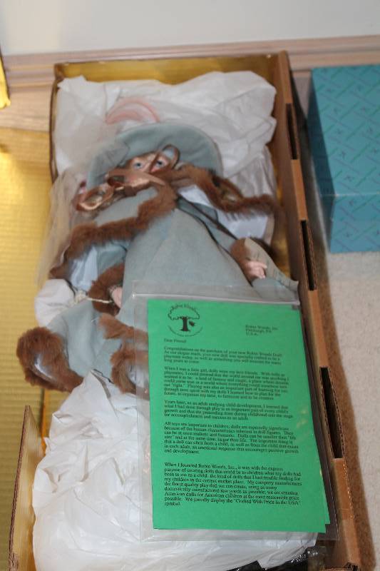 lot 32 image: Robin Woods Doll IN Original Packaging Catherine Style.