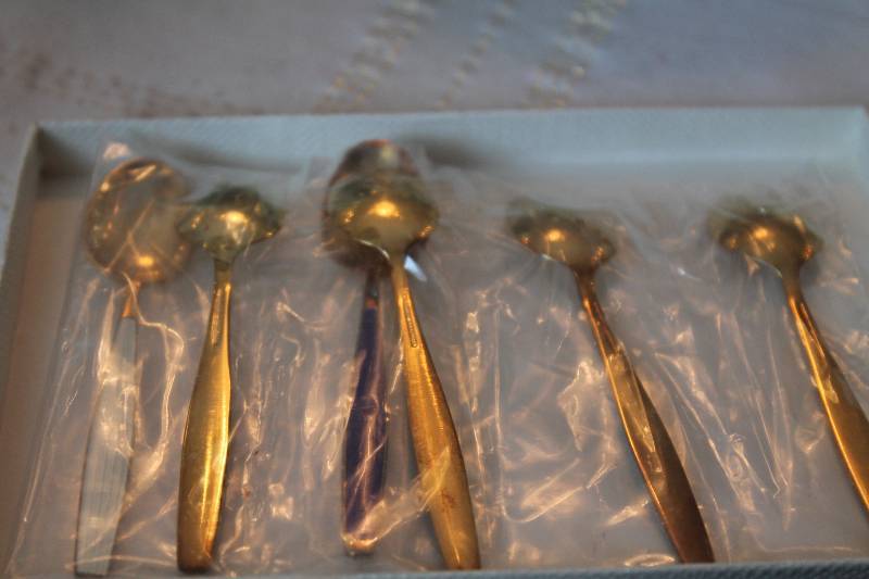 lot 88 image: Lot of Collectible Metal Spoons wColor Handles.