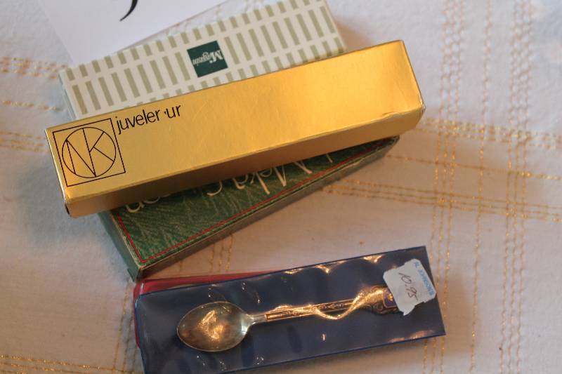 lot 90 image: Lot of (5) Collectible Spoons wOriginal Packagin.