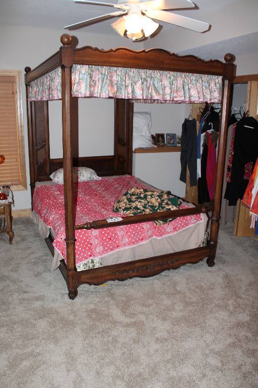 lot 153 image: Wooden Bed Frame wHead Board & Overhanging wFabric Runners 64 x 88 x 86.