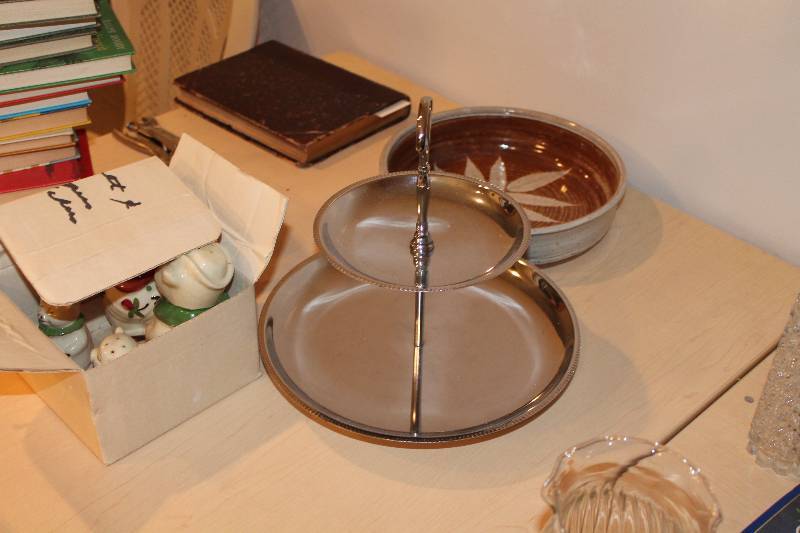 lot 194 image: Shelf Lot Including Metal Serving Tray w2 Shelves Baking Dishes Books Spice Containers And More.