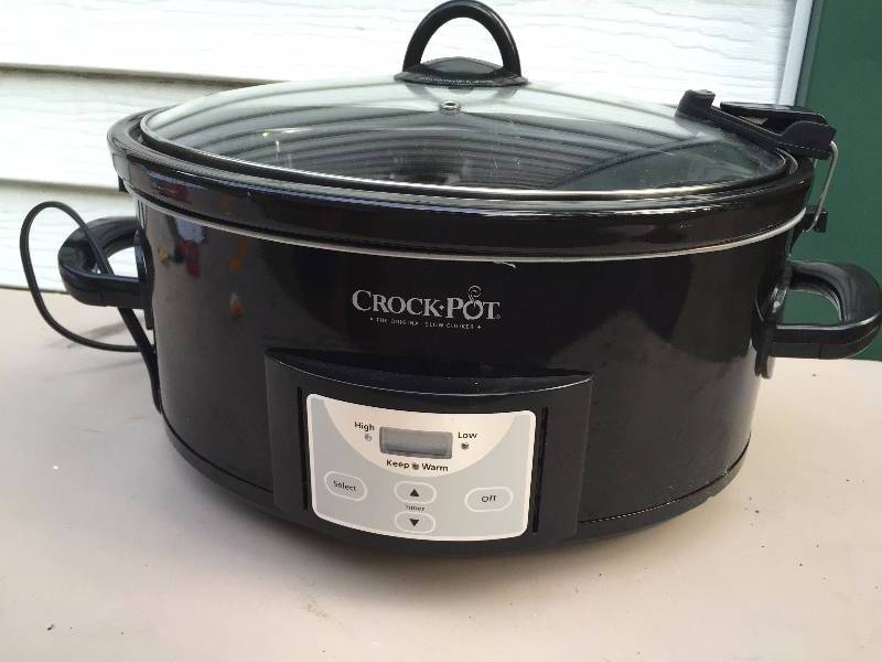 lot 21 image: Crock Pot