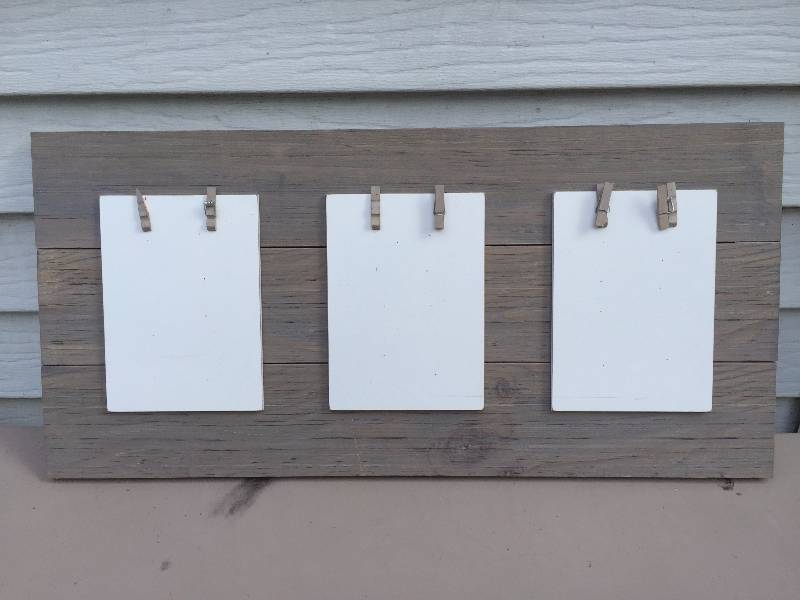 lot 28 image: Wall dcor