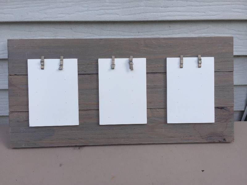 lot 29 image: Wall dcor