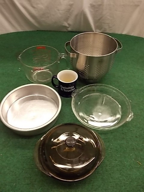 Assorted Kitchen Items