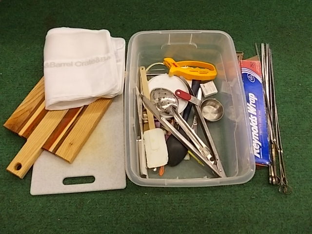 Assorted Kitchen Items