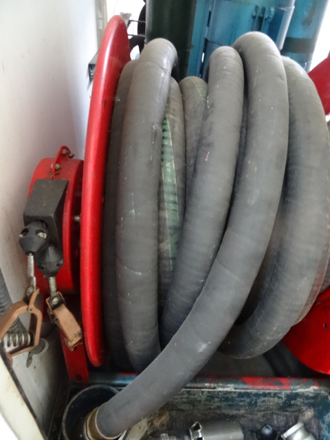 Reel craft hose reel and tank