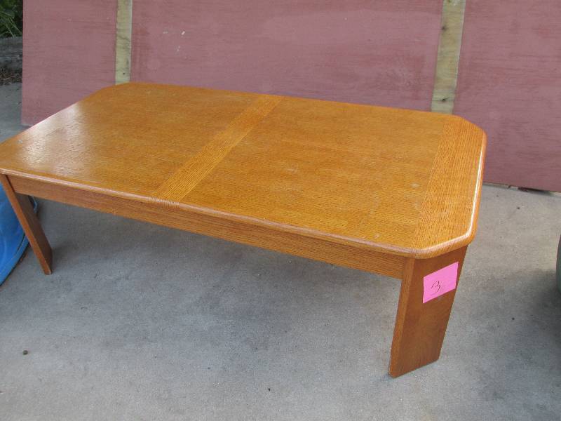 Wood table, 24 x 48 top, 15 tall...
