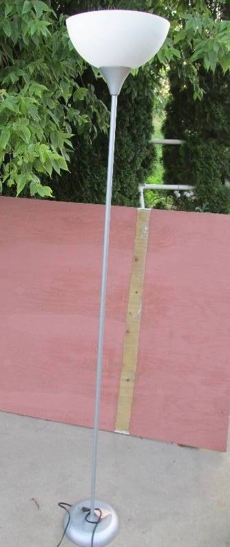 Standing floor lamp...