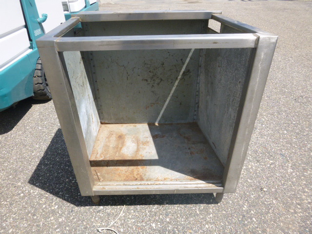 lot 23 image: Work Bench