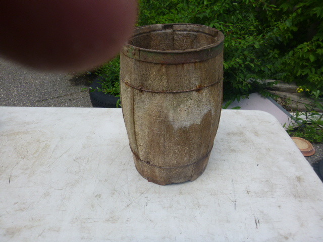 lot 27 image: Vintage Nail Keg