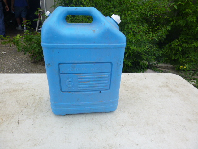 lot 33 image: Water Container