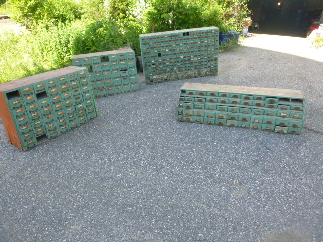 lot 121 image: 4 Large Parts Bins