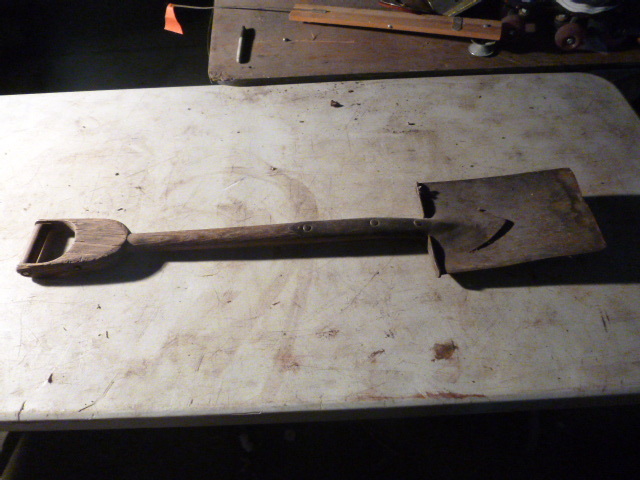 lot 132 image: Shovel