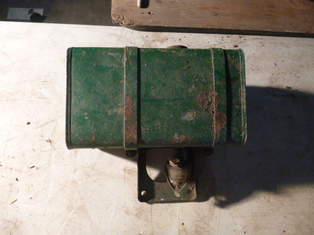 lot 133 image: Old Gas Tank
