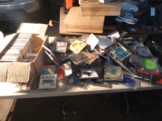 lot 143 image: Large Lot of Miscellaneous CDs