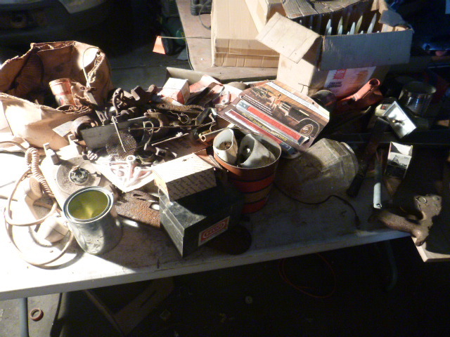 lot 147 image: Large Lot of Miscellaneous Items